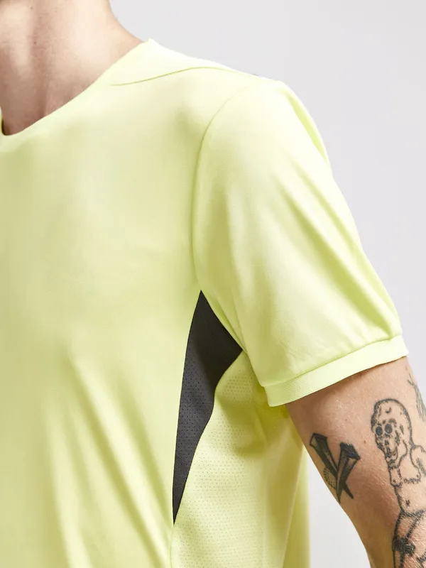 1908228-541985_Pro Control Impact SS Tee M_Closeup3.jpg